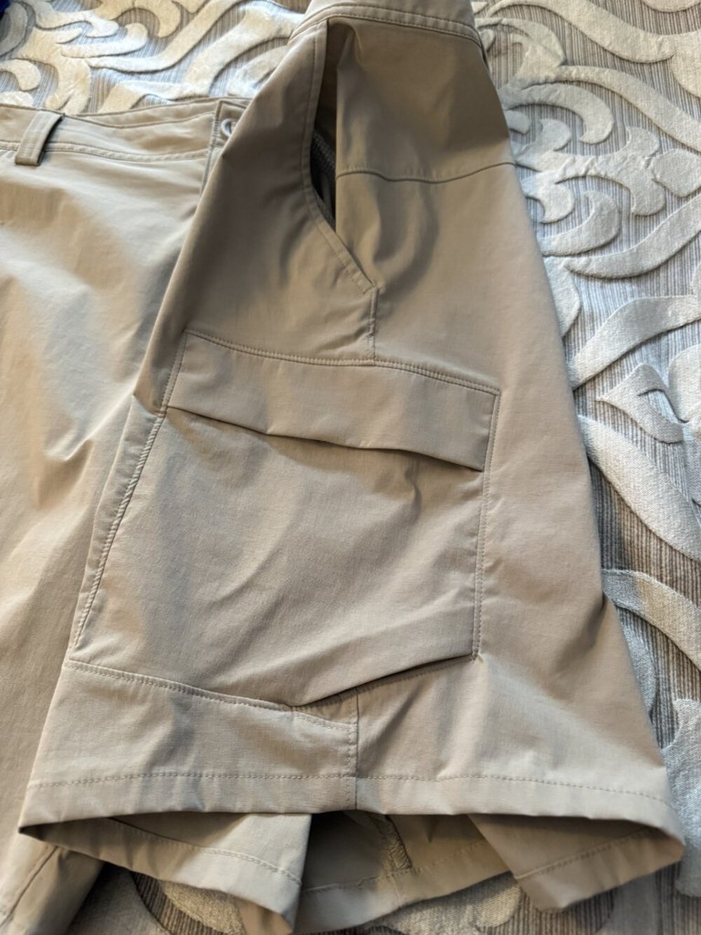 Under Armour Fish Pro Hunter 2.0 Cargo Shorts Size 40 Khaki Tan Pockets UPF 50+ - Picture 7 of 12